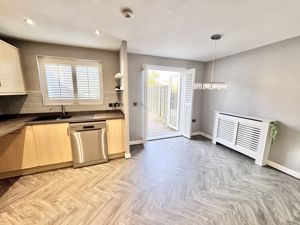 Photo 18- click for photo gallery